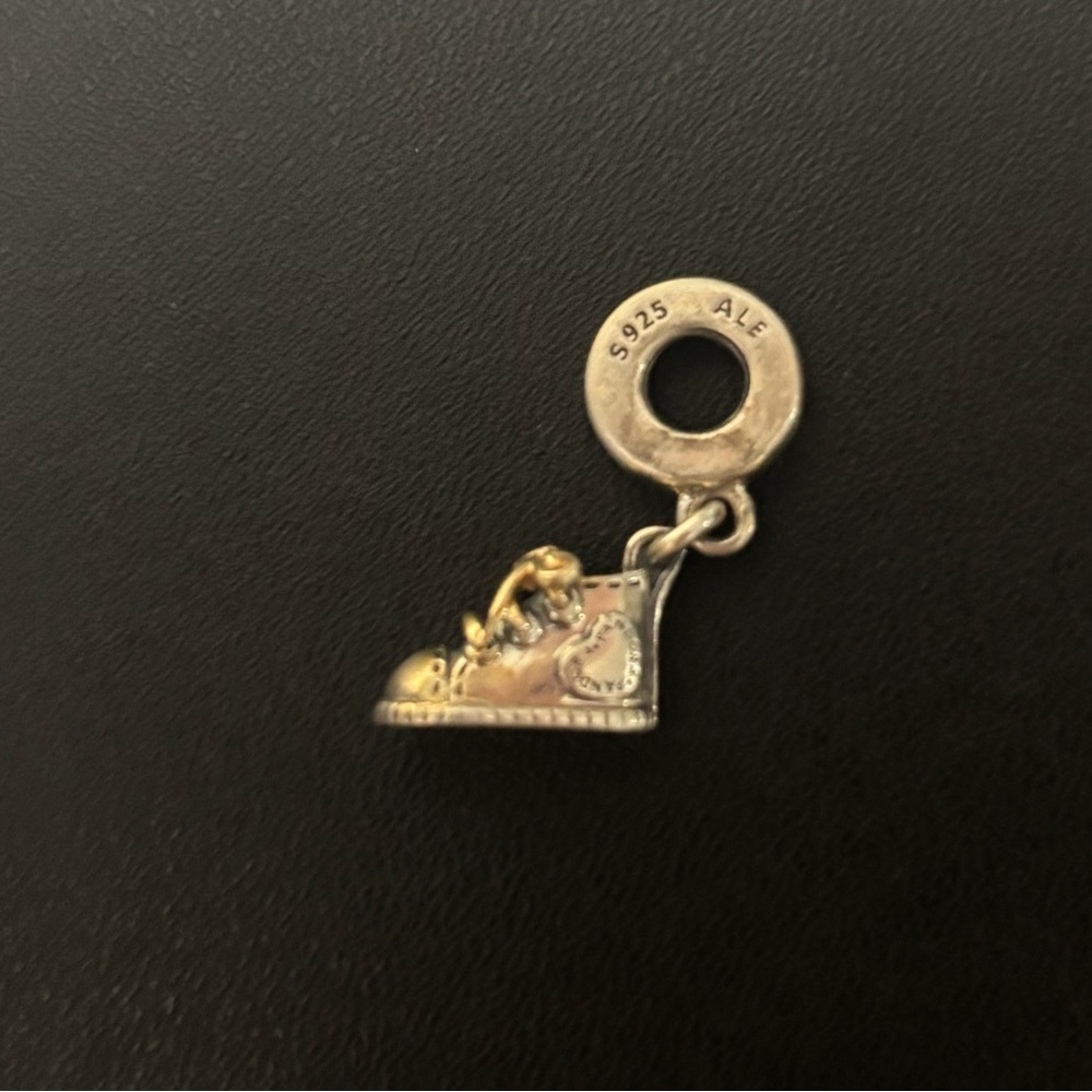 Pandora Baby shoes charm